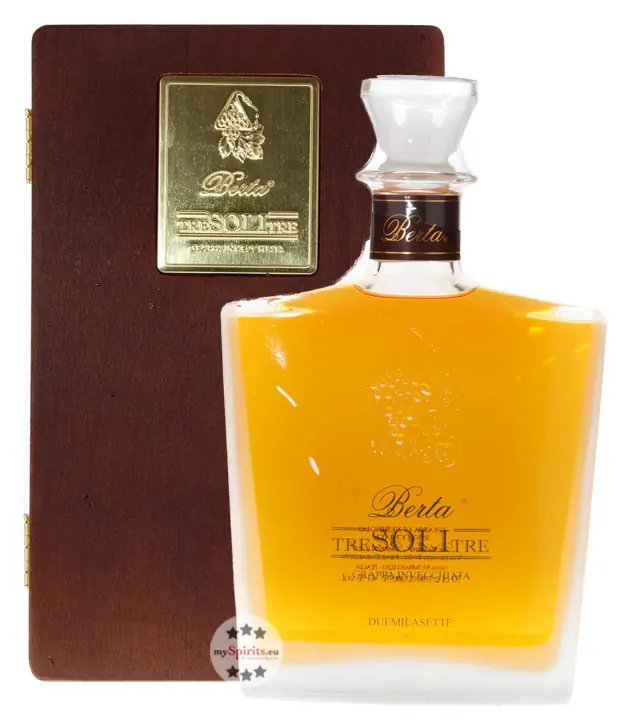 Distillerie Berta Tre Soli Tre – Grappa Invecchiata / 43 % vol. / 0,7 Liter-Flasche in Holzkiste