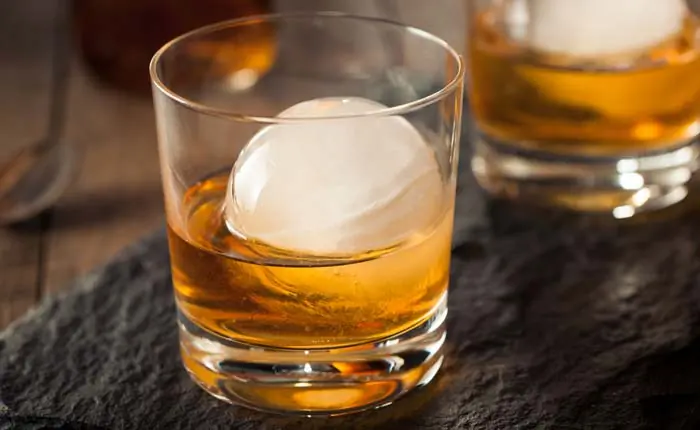 Whisky on the Rocks Whisky on the Rocks
